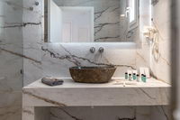 Romantic Honeymoon Suite with Jacuzzi and Sea View